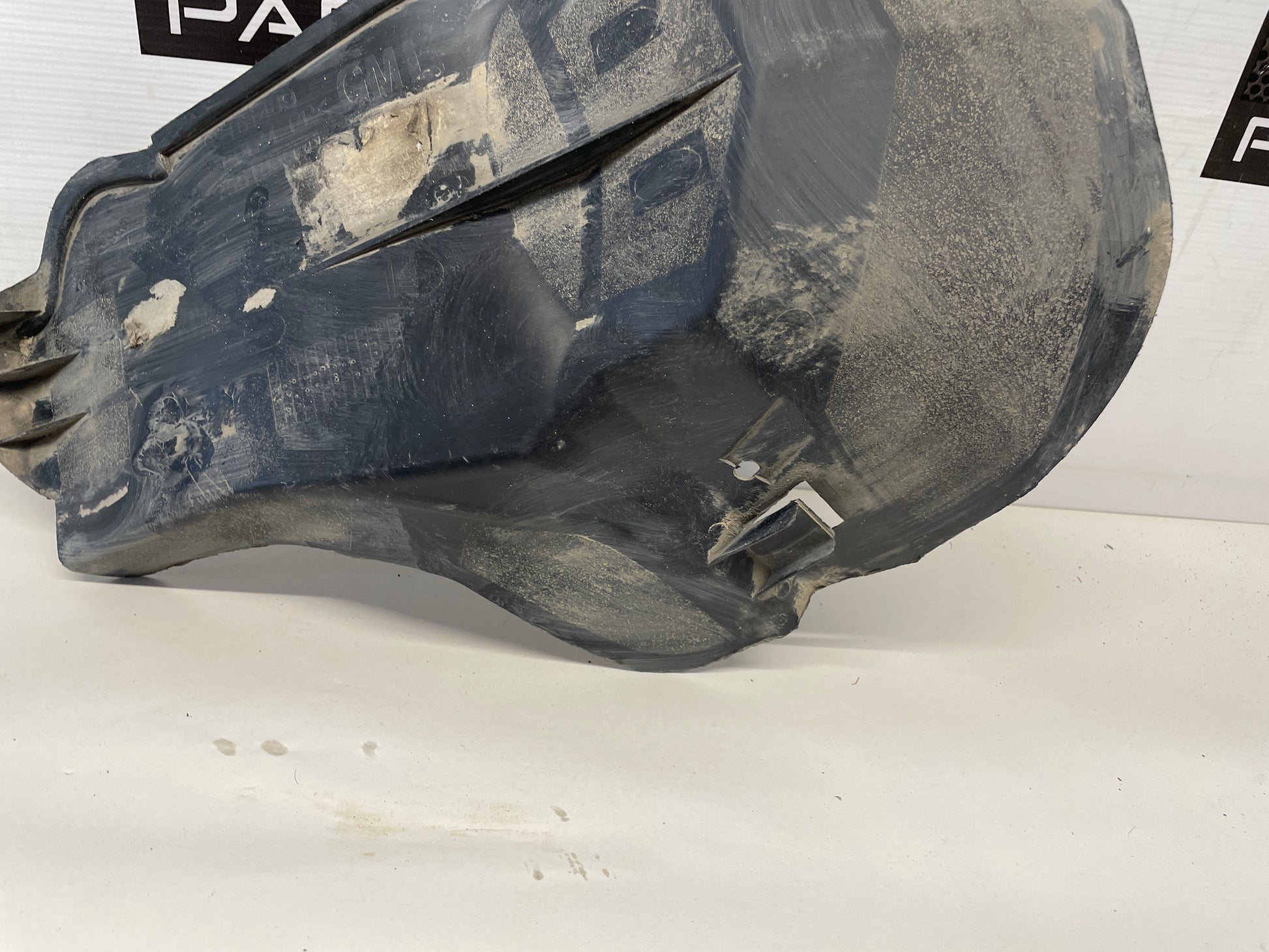 2004 Pontiac GTO Rear LH Driver Wheel Well Liner OEM - Day's Parts Yard