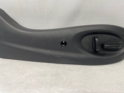 2004 Pontiac GTO RH Passenger Front Power Seat Access Controls Buttons Module OEM - Day's Parts Yard