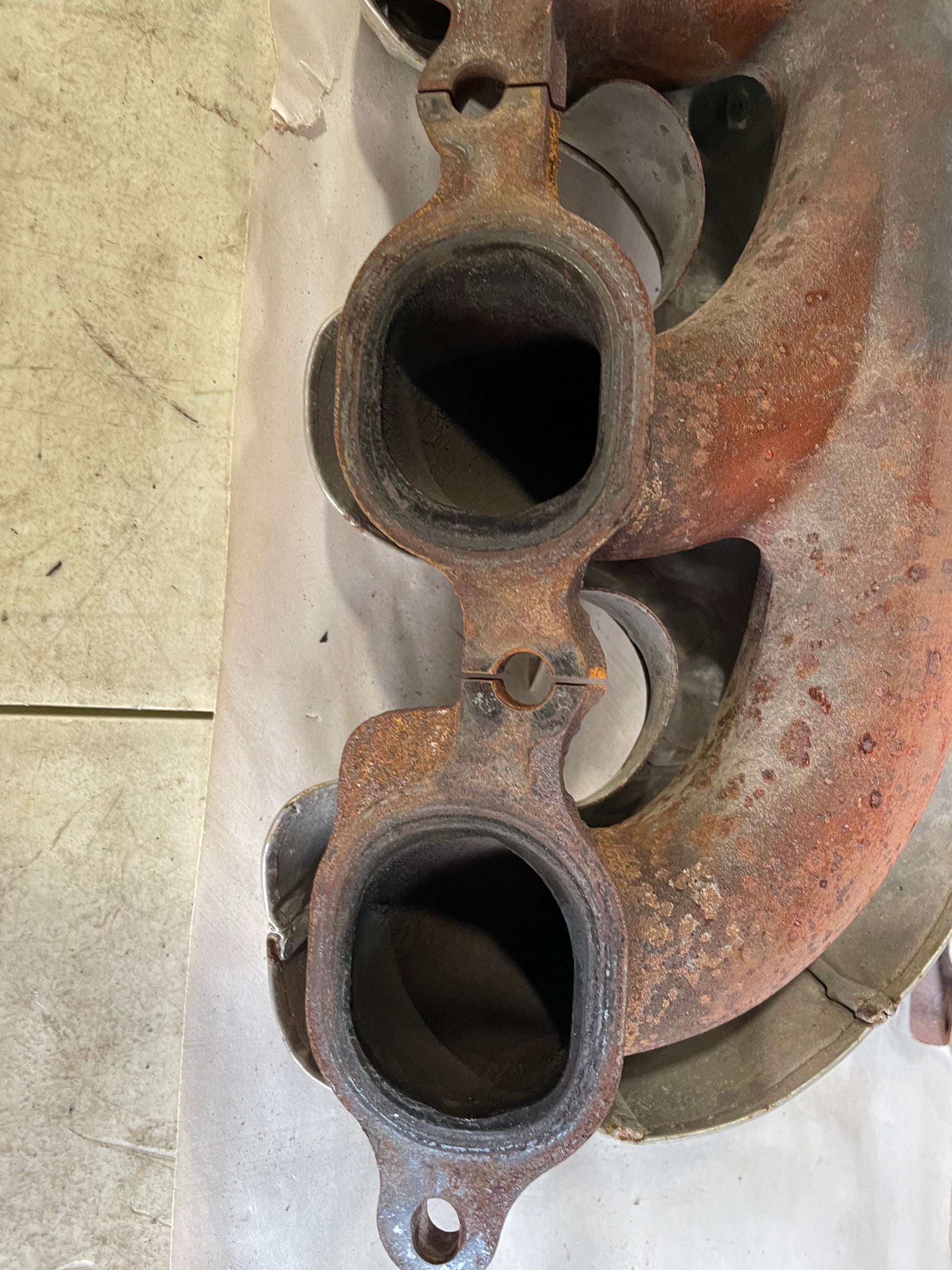 2018 Chevy Suburban LT RH & LH Exhaust Manifold Set OEM - Day's Parts Yard