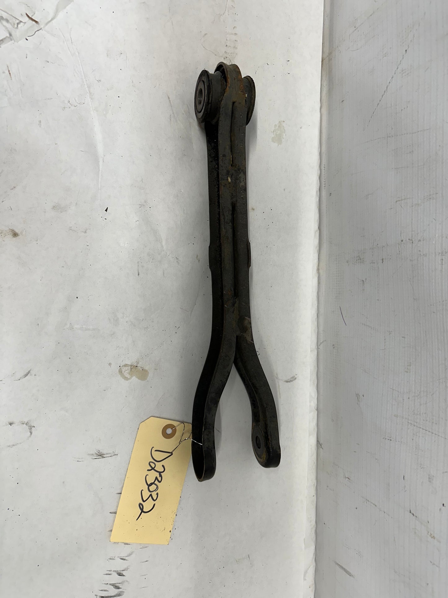 2010 Chevy Camaro SS LH Driver Rear Suspension Trailing Arm OEM - Day's Parts Yard