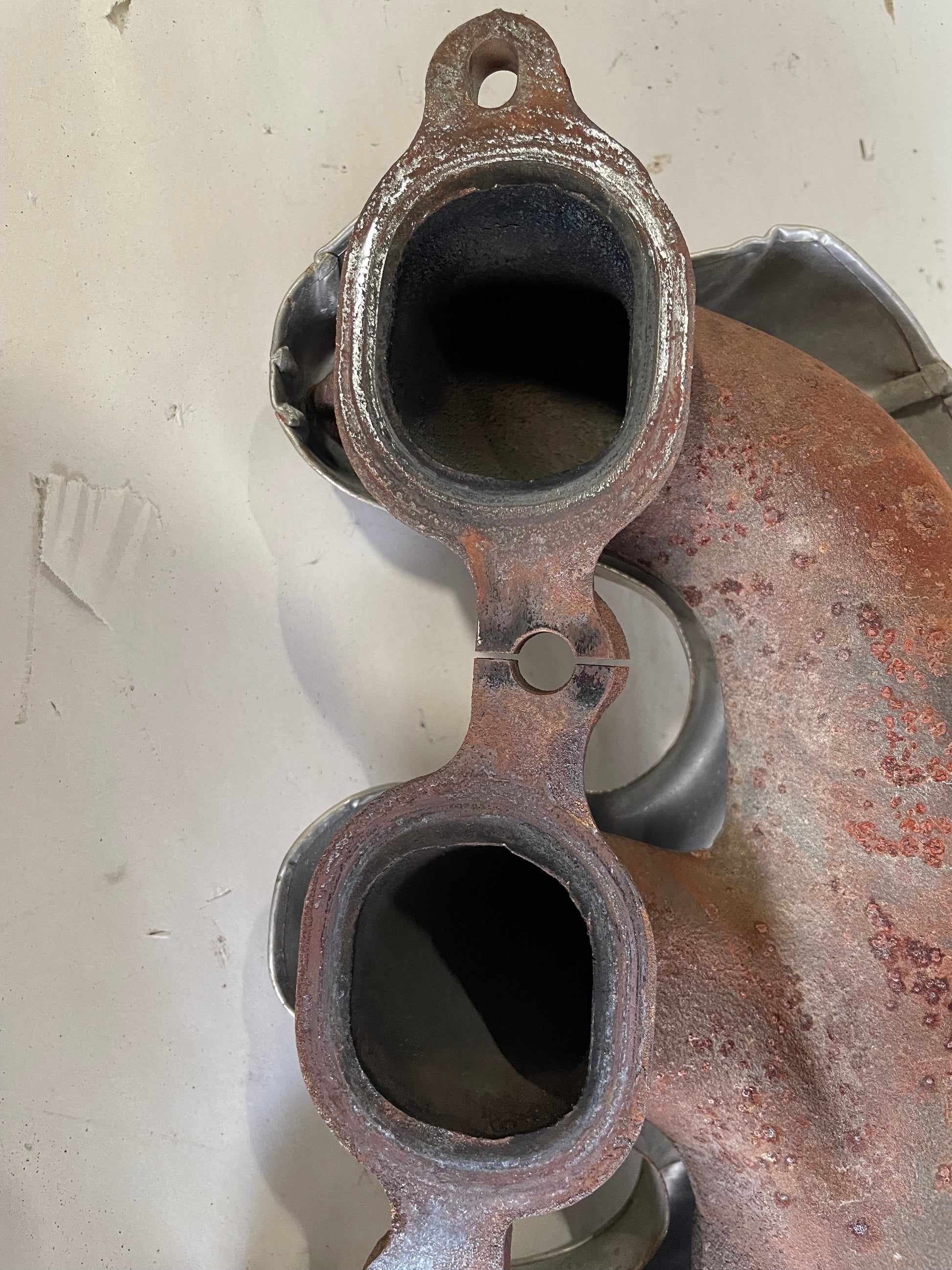 2018 Chevy Suburban LT RH & LH Exhaust Manifold Set OEM - Day's Parts Yard