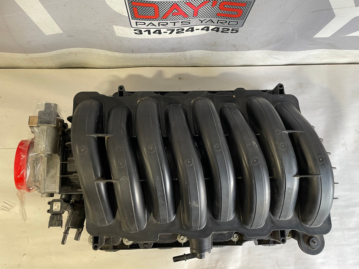 2018 Chevy Suburban LT Intake Manifold w/ Throttle Body OEM