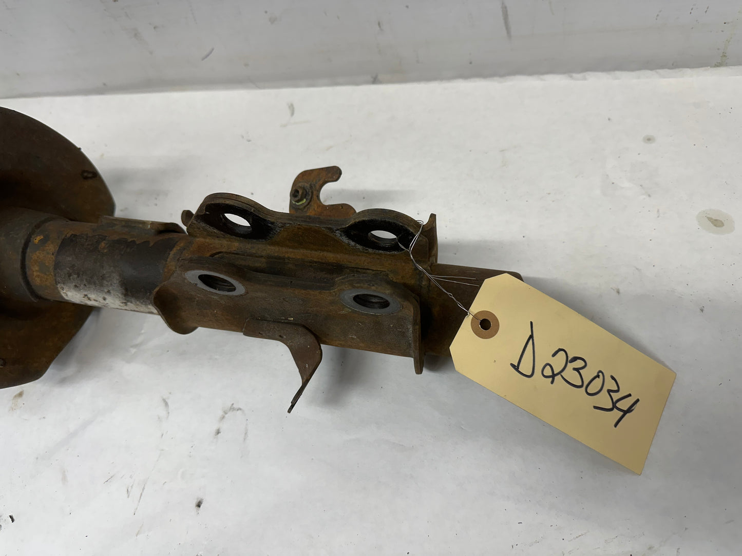 2010 Chevy Camaro SS LH Driver Front Shock Strut Assembly Absorber OEM - Day's Parts Yard