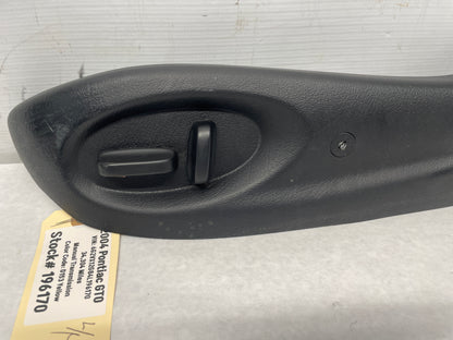2004 Pontiac GTO LH Driver Front Power Seat Access Controls Buttons Module OEM - Day's Parts Yard