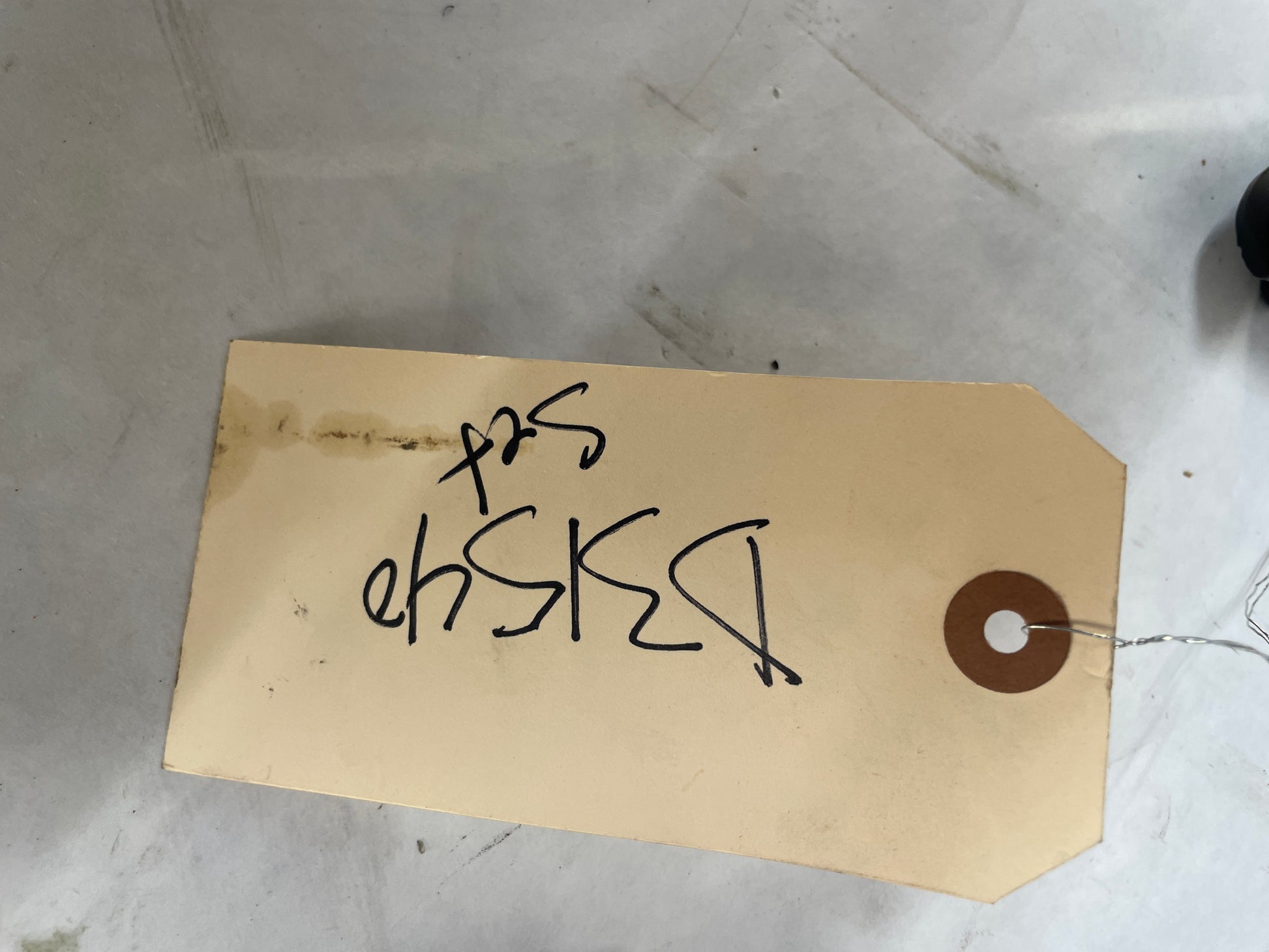 2013 Chevy Camaro ZL1 RH & LH Trunk Deck Lid Hinges OEM - Day's Parts Yard