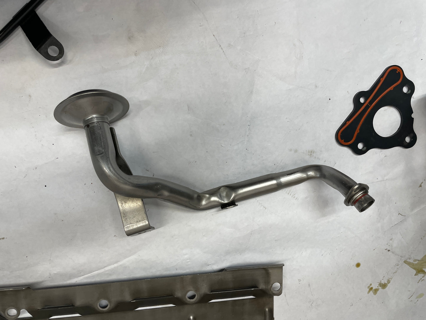 2012 Chevy Camaro SS Oil Pan Assembly Pick Up Tube Windage Tray Dip Stick OEM - Day's Parts Yard