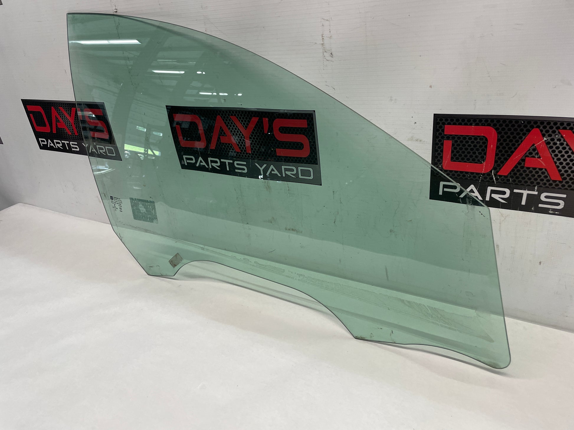 2014 Chevrolet SS Sedan RH Passenger Front Door Window Glass OEM - Day's Parts Yard