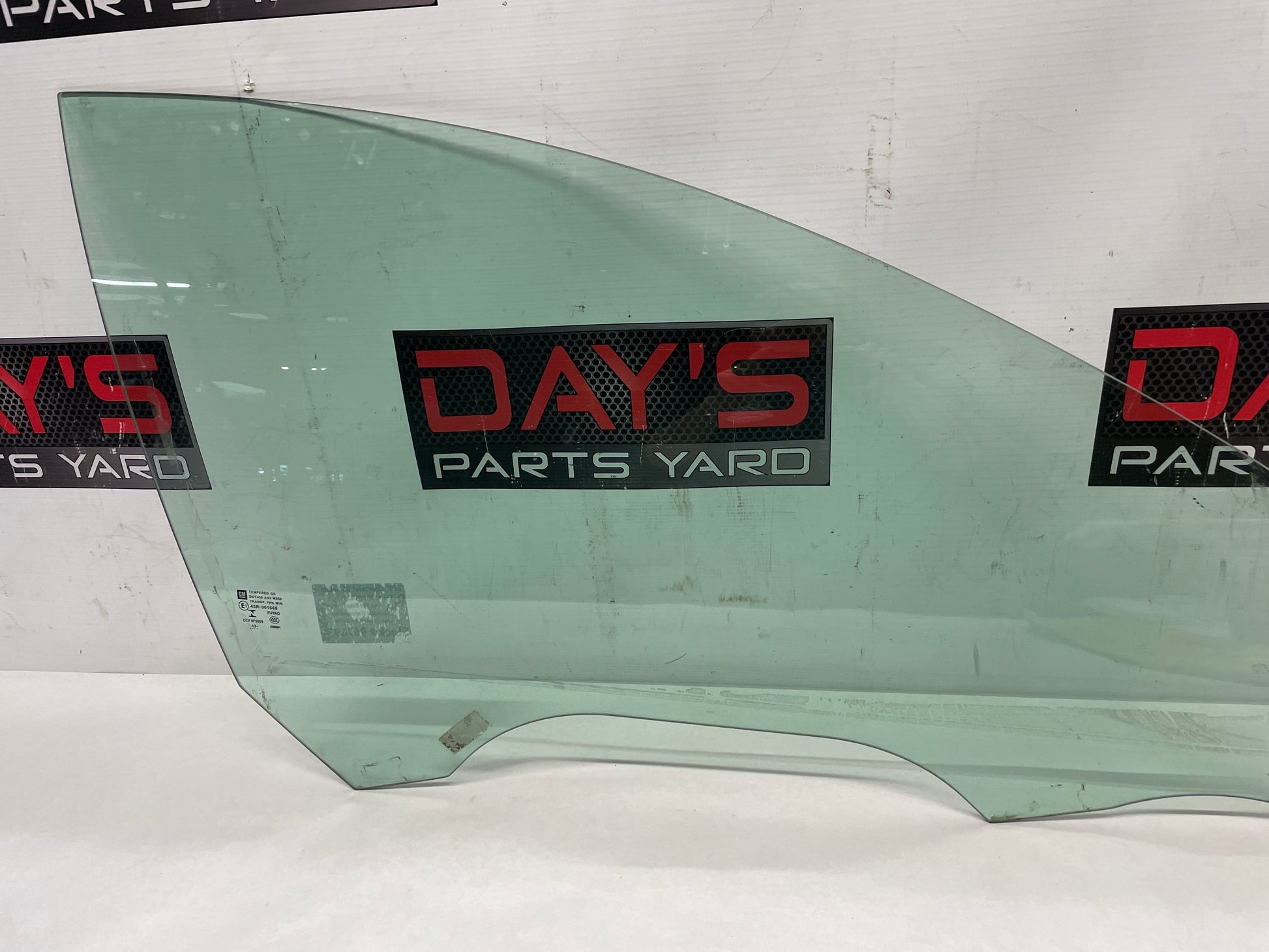 2014 Chevrolet SS Sedan RH Passenger Front Door Window Glass OEM - Day's Parts Yard