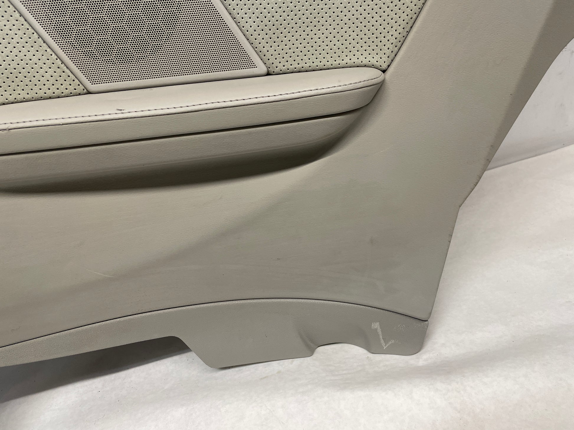 2014 Cadillac CTS-V Coupe RH Passenger Rear Quarter Door Panel Titanium OEM - Day's Parts Yard