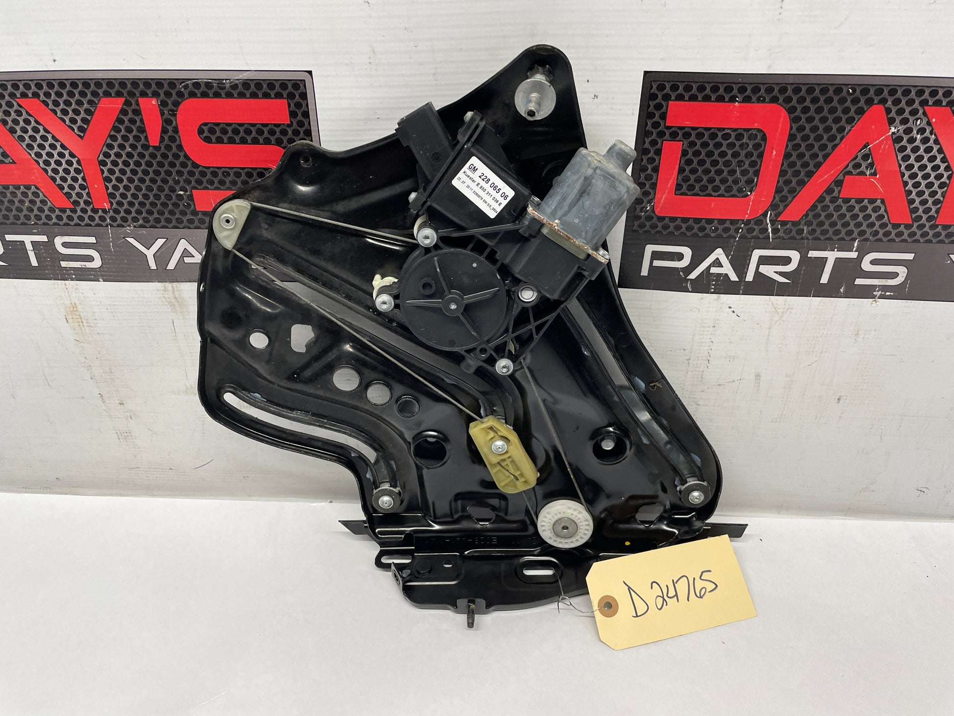 2012 Chevy Camaro SS Convertible RH Passenger Quarter Window Motor Regulator OEM - Day's Parts Yard
