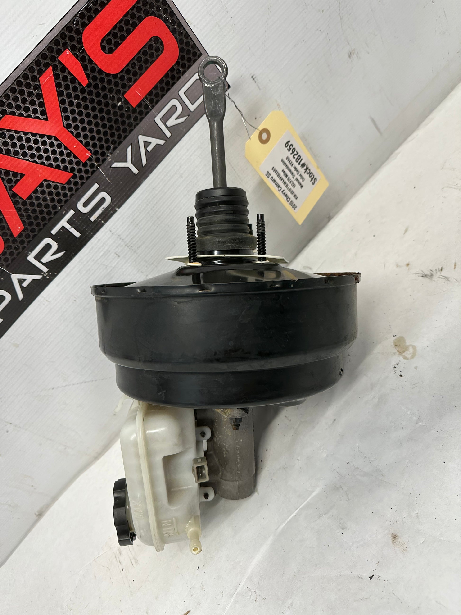 2010 Chevy Camaro SS Brake Booster Master Cylinder Reservoir OEM - Day's Parts Yard