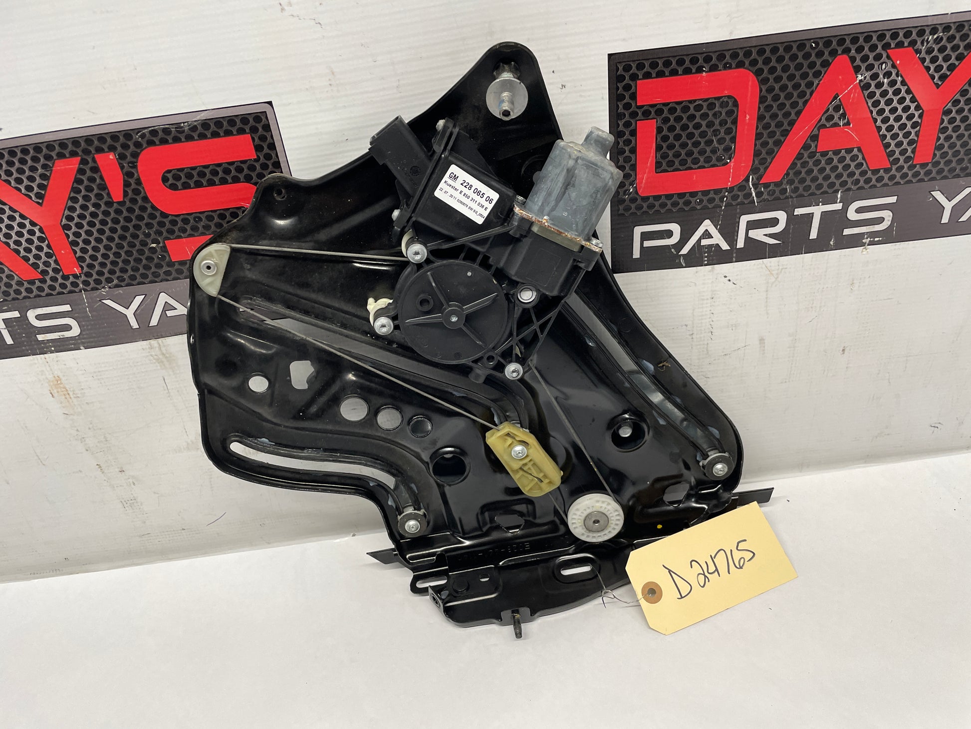 2012 Chevy Camaro SS Convertible RH Passenger Quarter Window Motor Regulator OEM - Day's Parts Yard