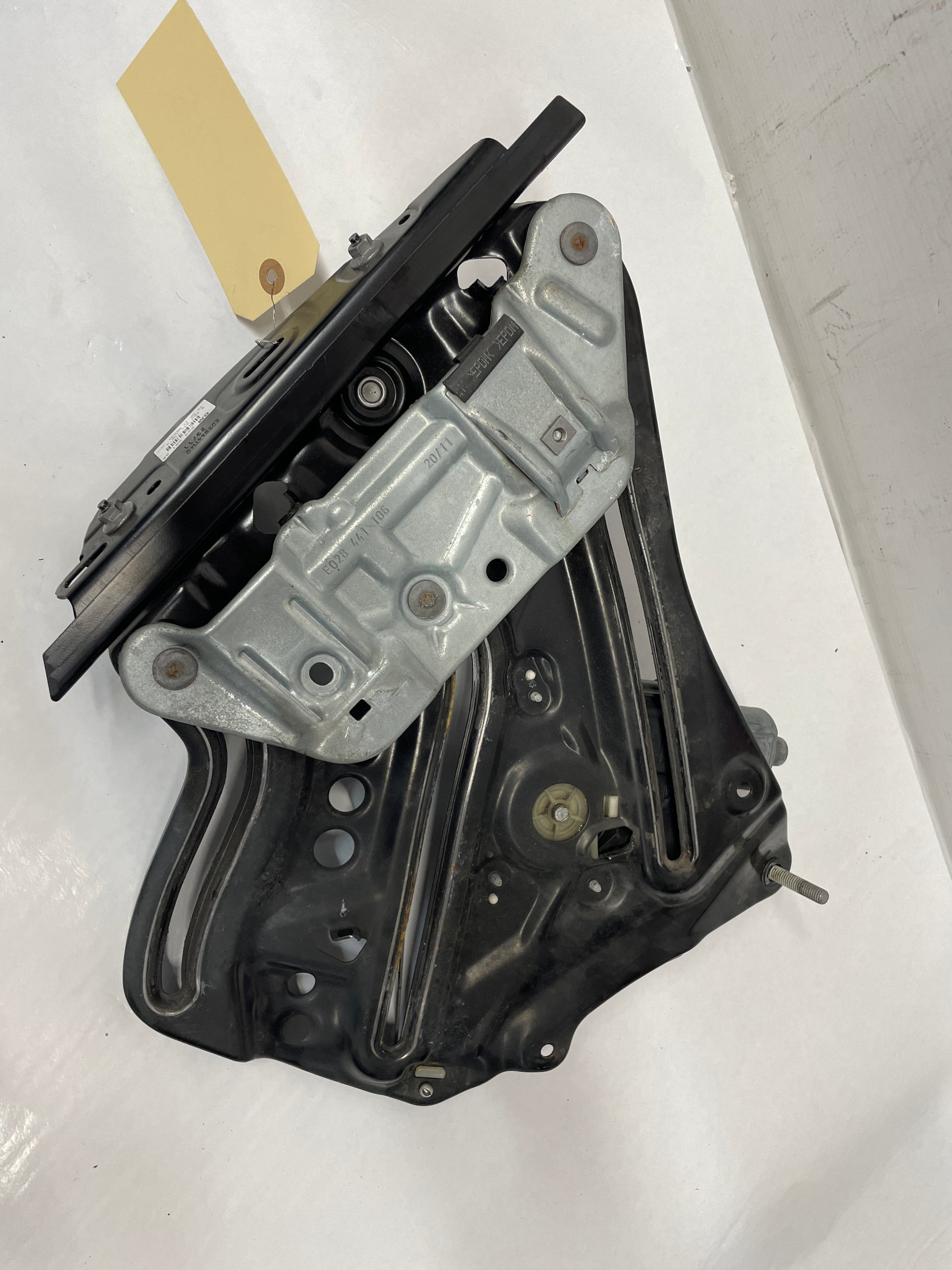 2012 Chevy Camaro SS Convertible RH Passenger Quarter Window Motor Regulator OEM - Day's Parts Yard