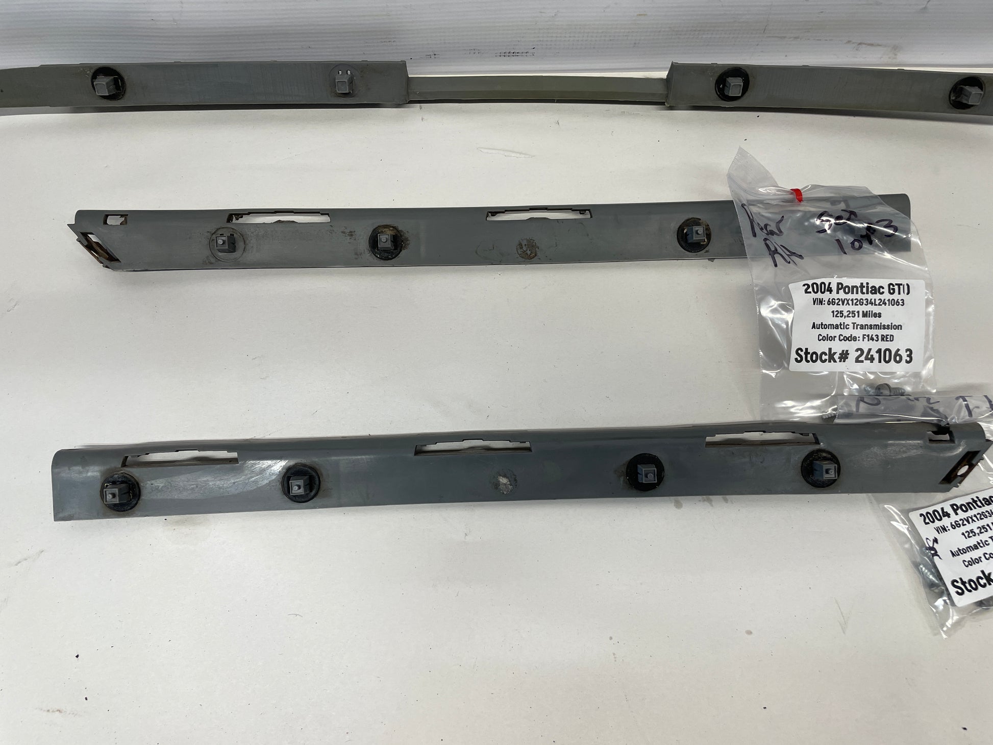 2004 Pontiac GTO Rear Bumper Bracket Guide Set OEM - Day's Parts Yard