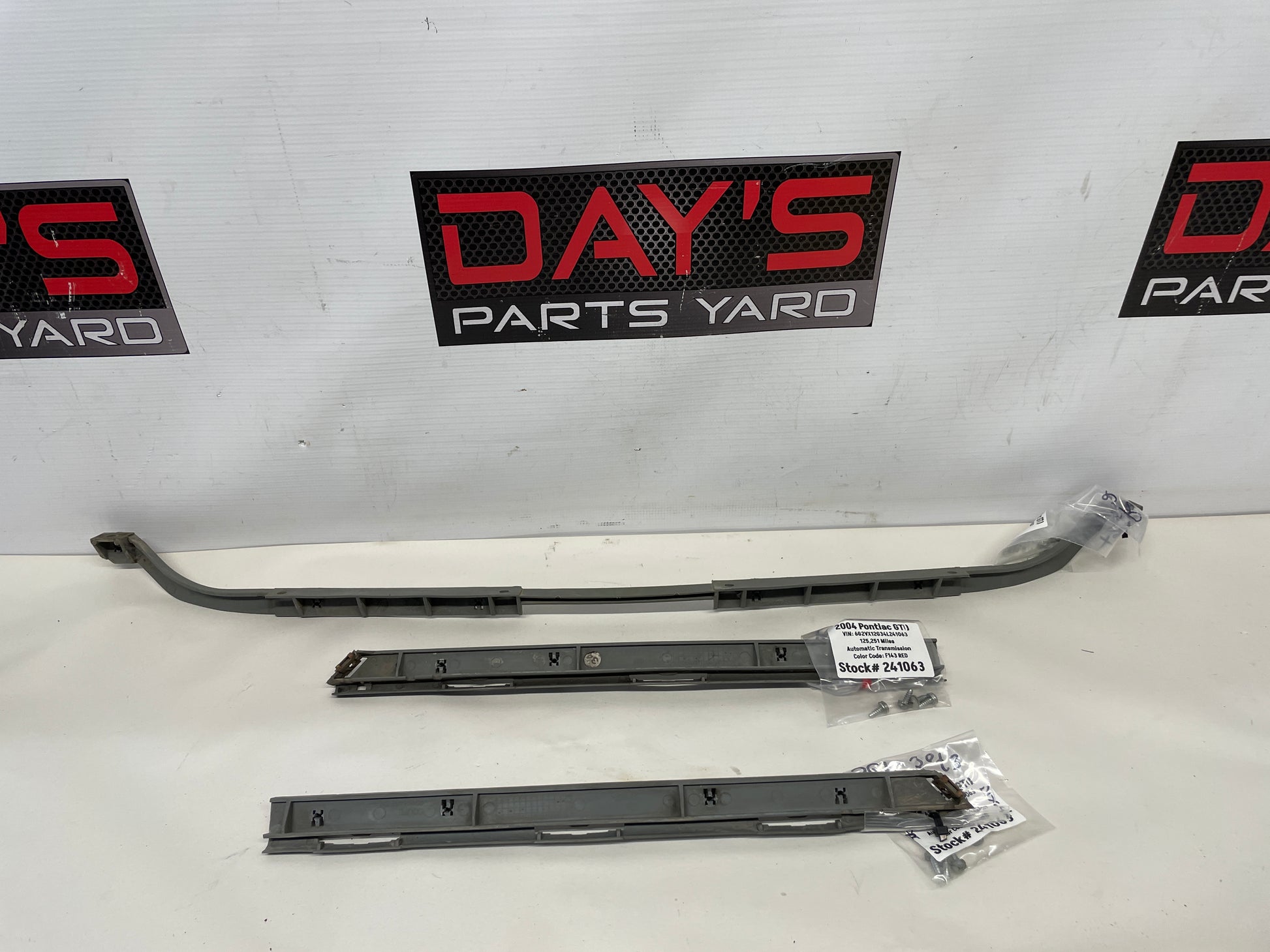 2004 Pontiac GTO Rear Bumper Bracket Guide Set OEM - Day's Parts Yard