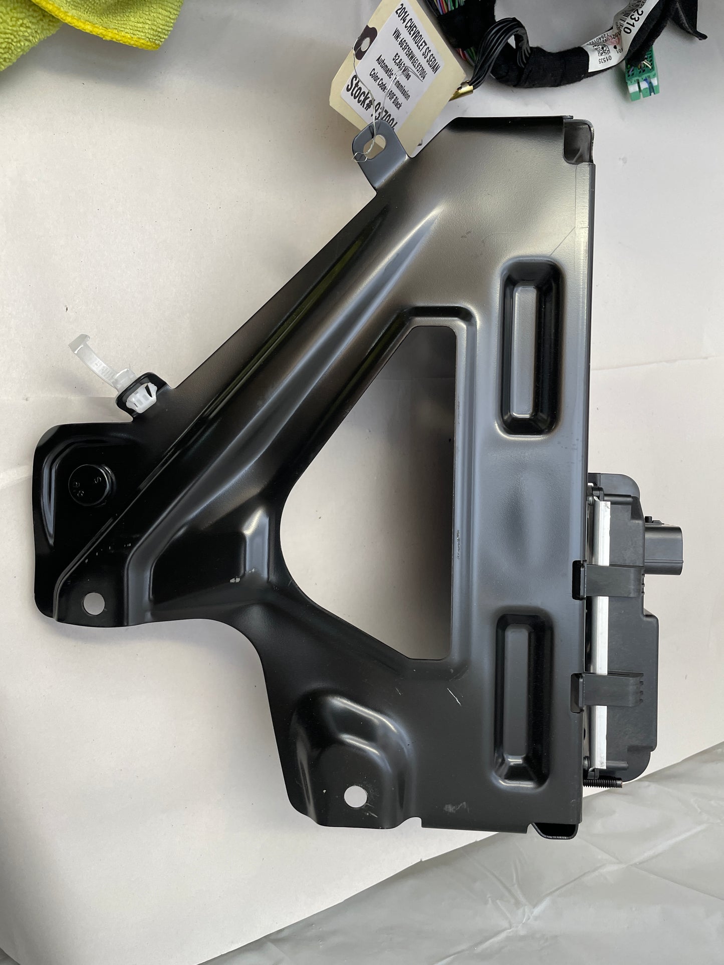 2014 Chevy SS Sedan Battery Box Bracket Fuel Pump Control Module Unit OEM - Day's Parts Yard