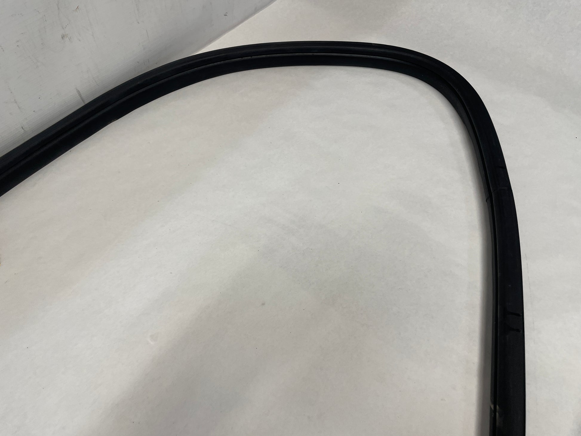 2014 Chevy SS Sedan RH Passenger Front Door Weather Strip Rubber Seal OEM - Day's Parts Yard