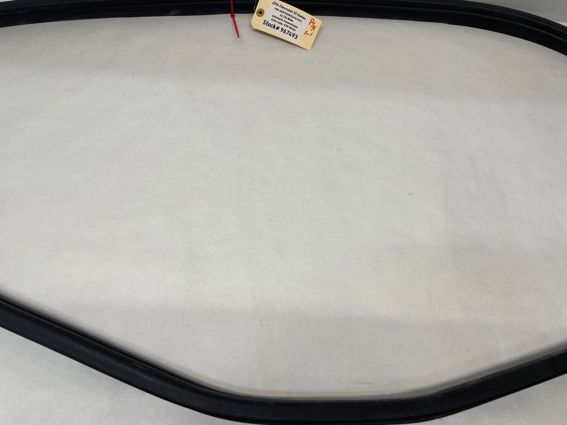 2014 Chevy SS Sedan RH Passenger Front Door Weather Strip Rubber Seal OEM - Day's Parts Yard