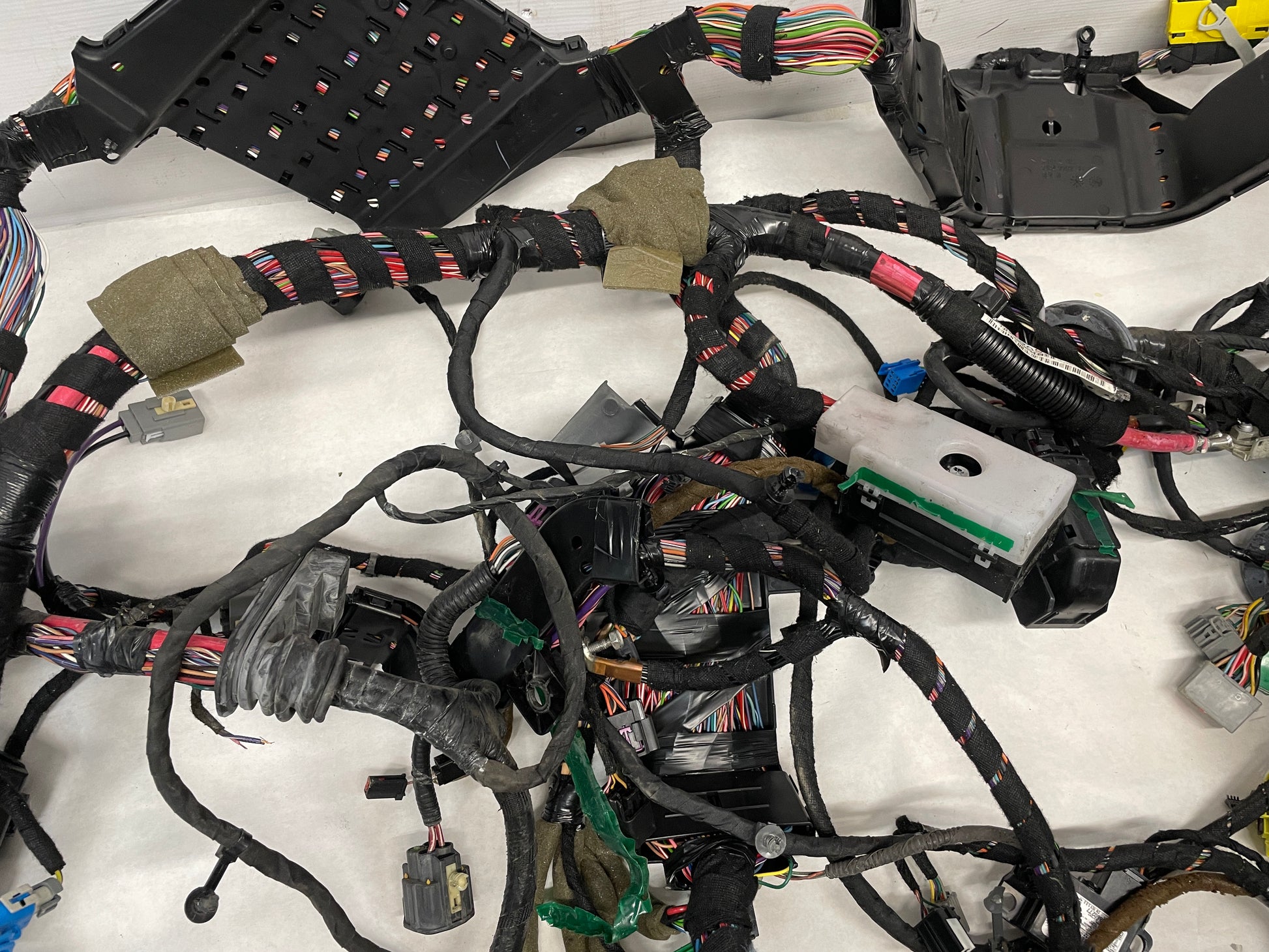 2014 Cadillac CTS-V Coupe Body Wire Wiring Harness OEM - Day's Parts Yard