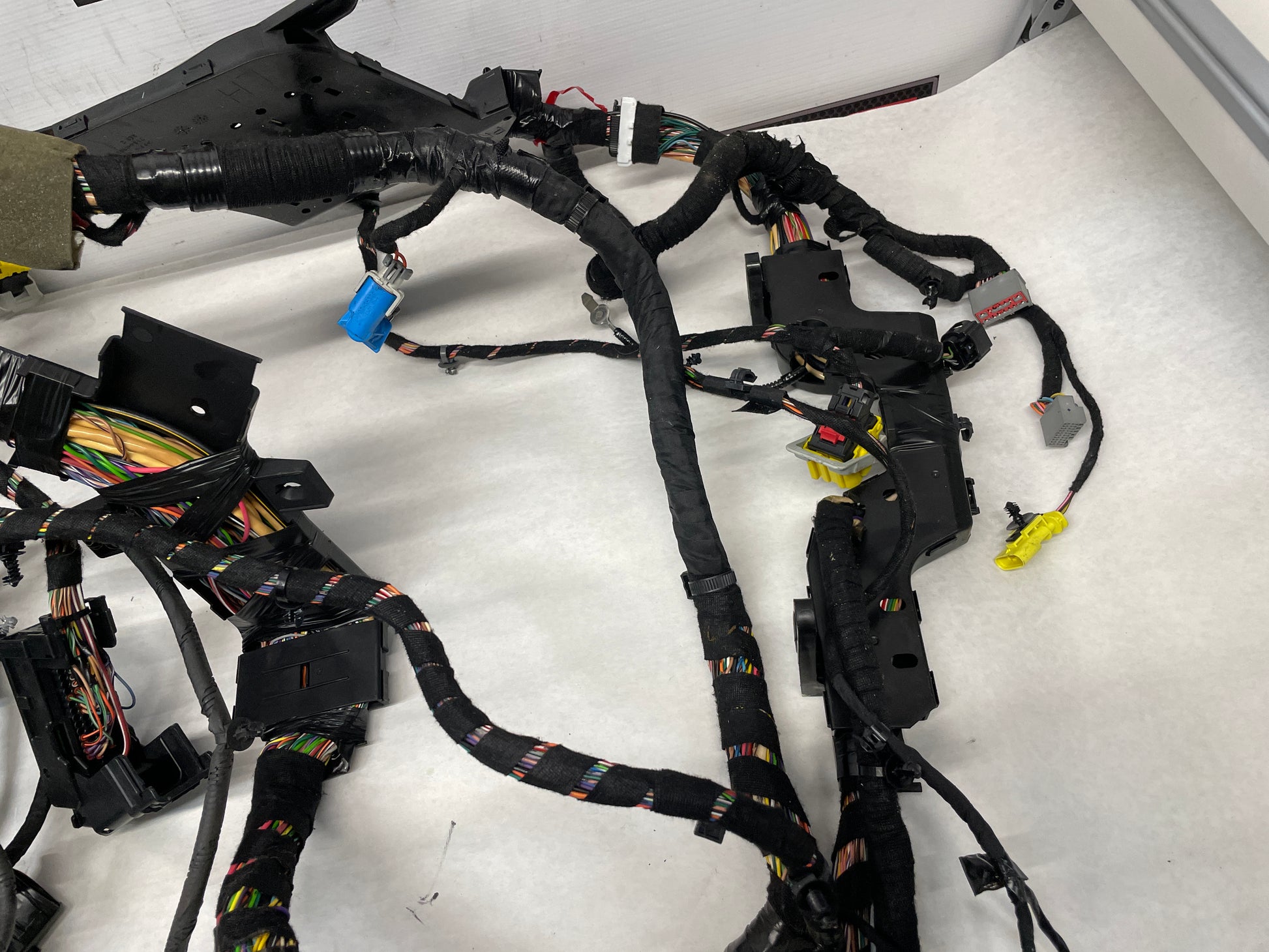 2014 Cadillac CTS-V Coupe Body Wire Wiring Harness OEM - Day's Parts Yard