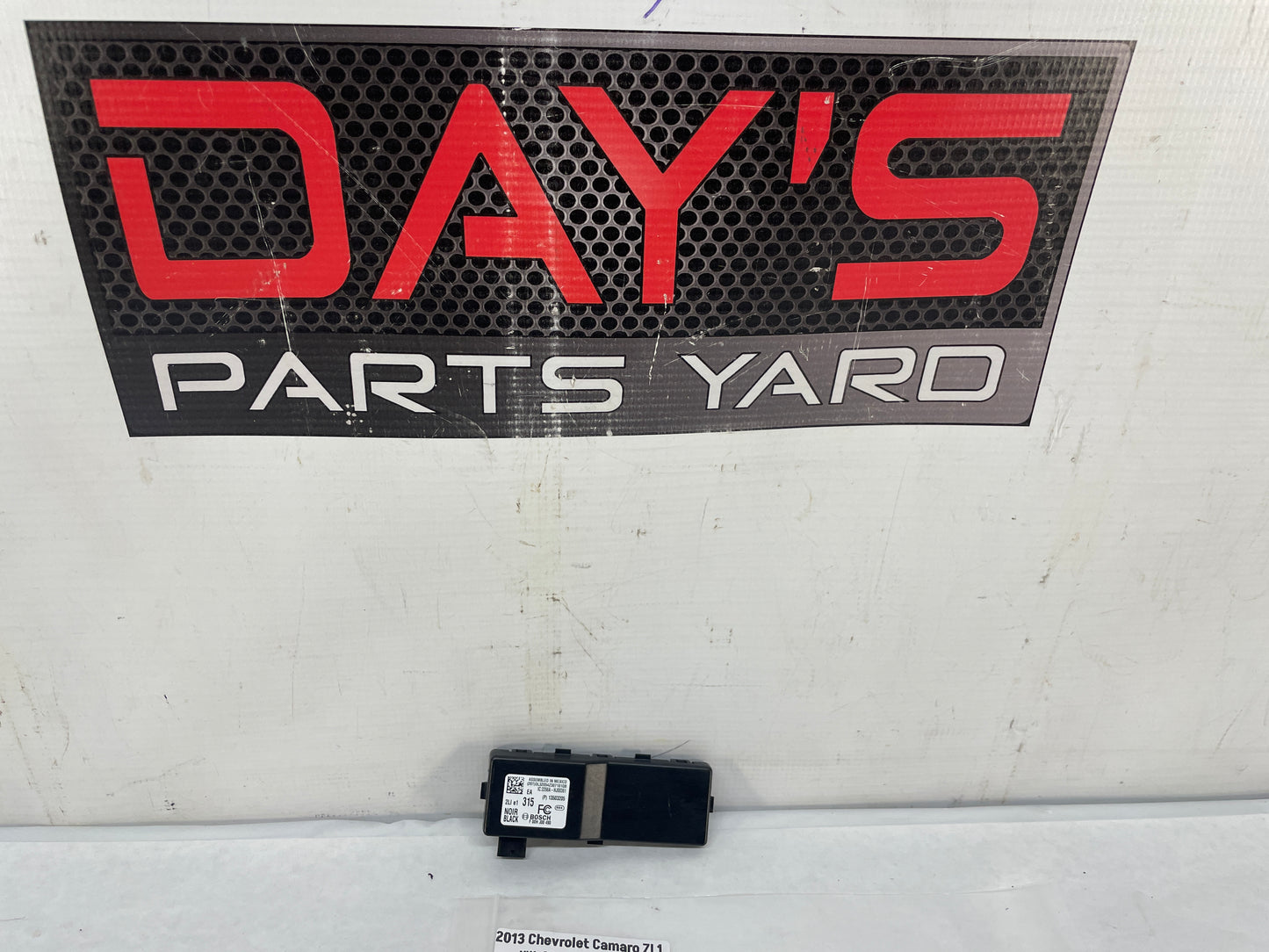 2013 Chevy Camaro ZL1 Remote Control Door Lock Receiver Theft Lock Keyless Entry OEM - Day's Parts Yard