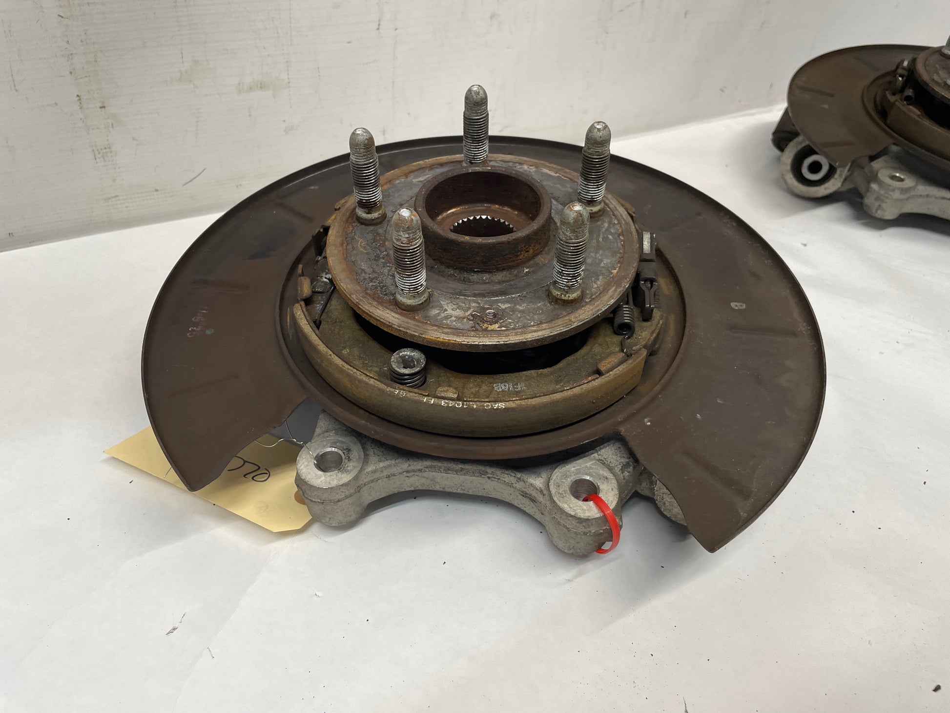 2012 Chevy Camaro SS Convertible RH Passenger Rear Spindle Knuckle Hub Wheel Bearing OEM - Day's Parts Yard