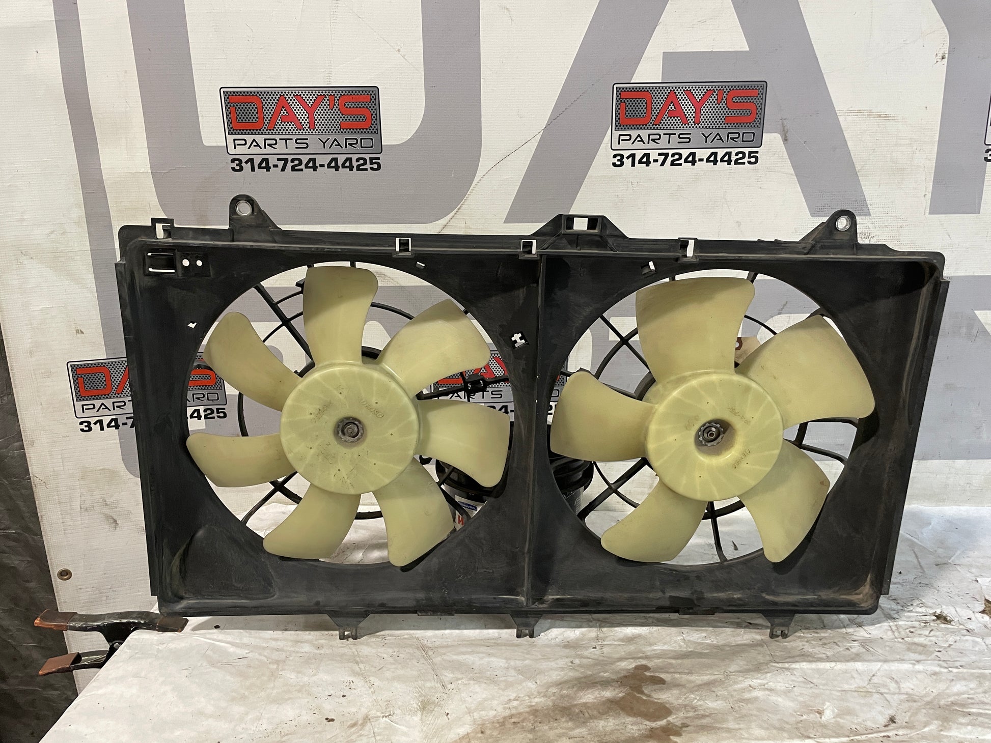 2014 Chevy SS Sedan Radiator Dual Electric Coolant Cooling Fan OEM - Day's Parts Yard