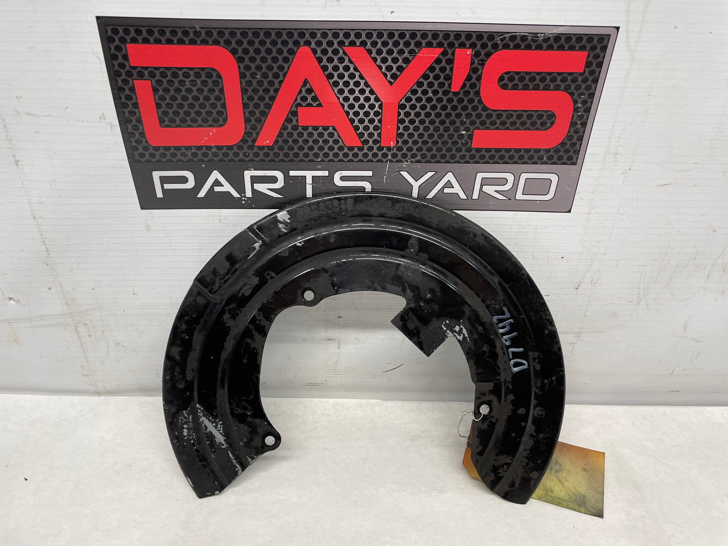 2014 Chevy SS Sedan Front LH Driver Brake Dust Shield 92263549 OEM