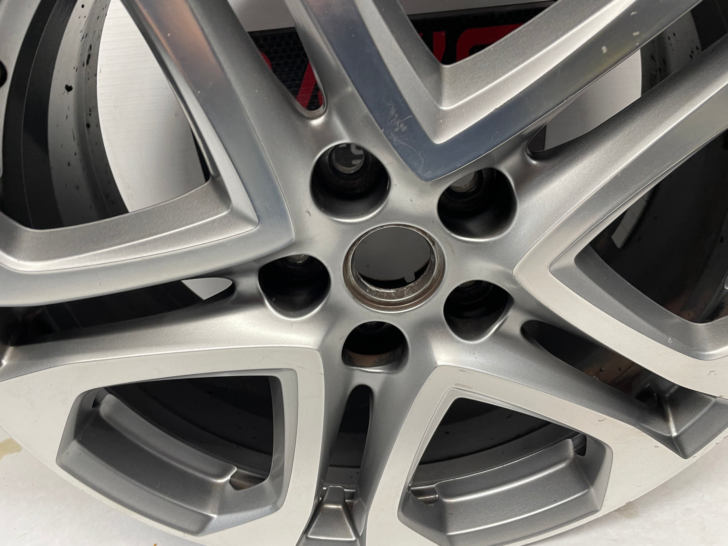 2017 Chevy SS Sedan Factory OEM Front Wheel 19x8.5 OEM