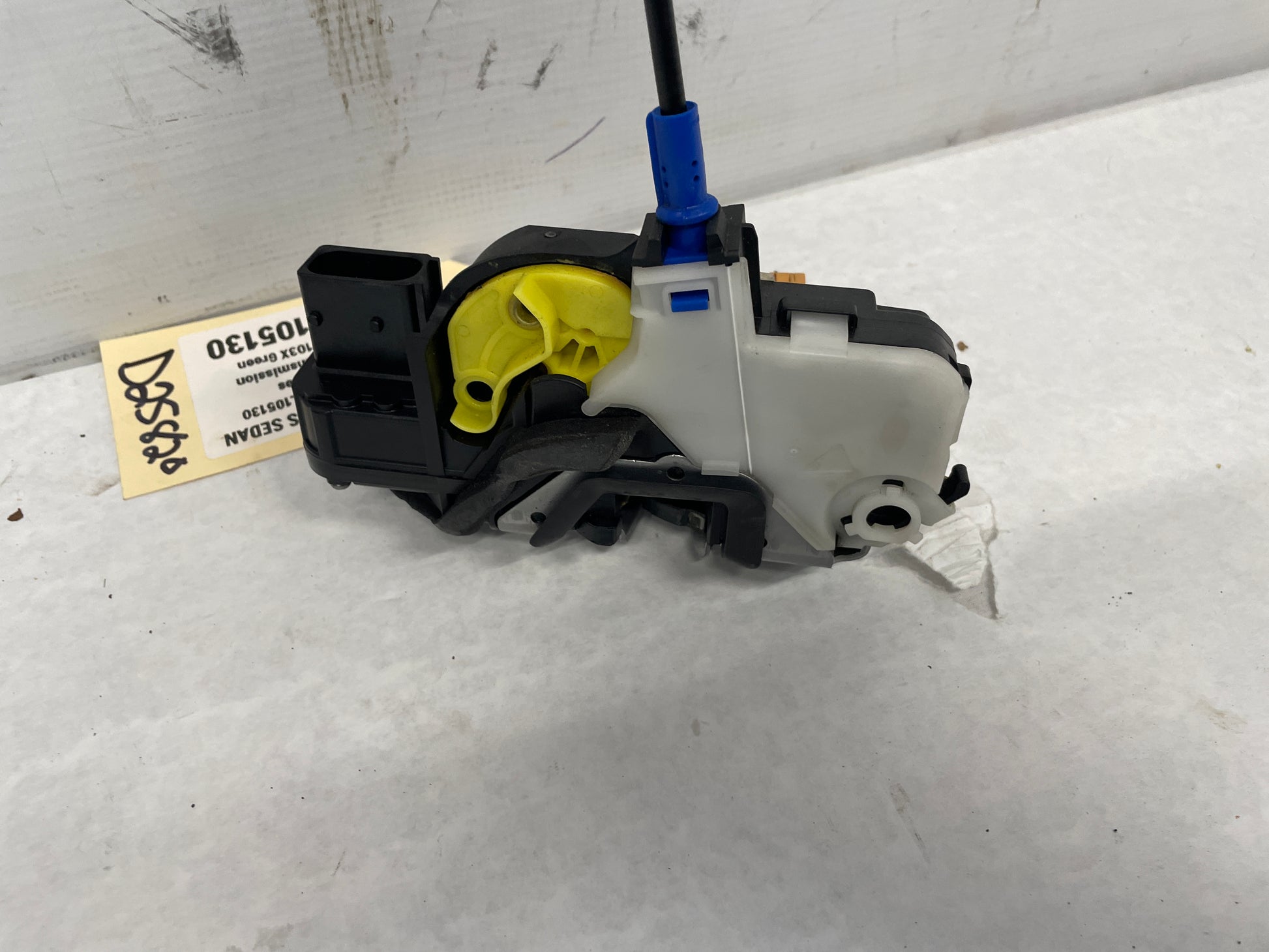 2015 Chevy SS Sedan LH Driver Front Door Lock Actuator OEM - Day's Parts Yard