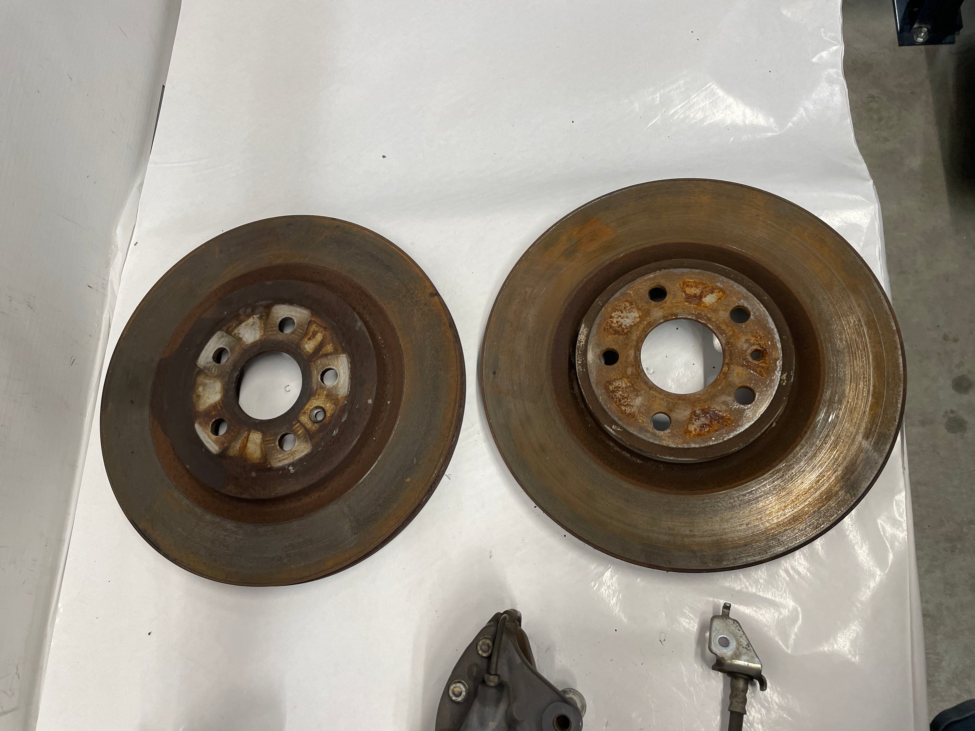 2012 Chevy Camaro SS Brembo Brake Calipers & Rotors Front and Rear OEM - Day's Parts Yard