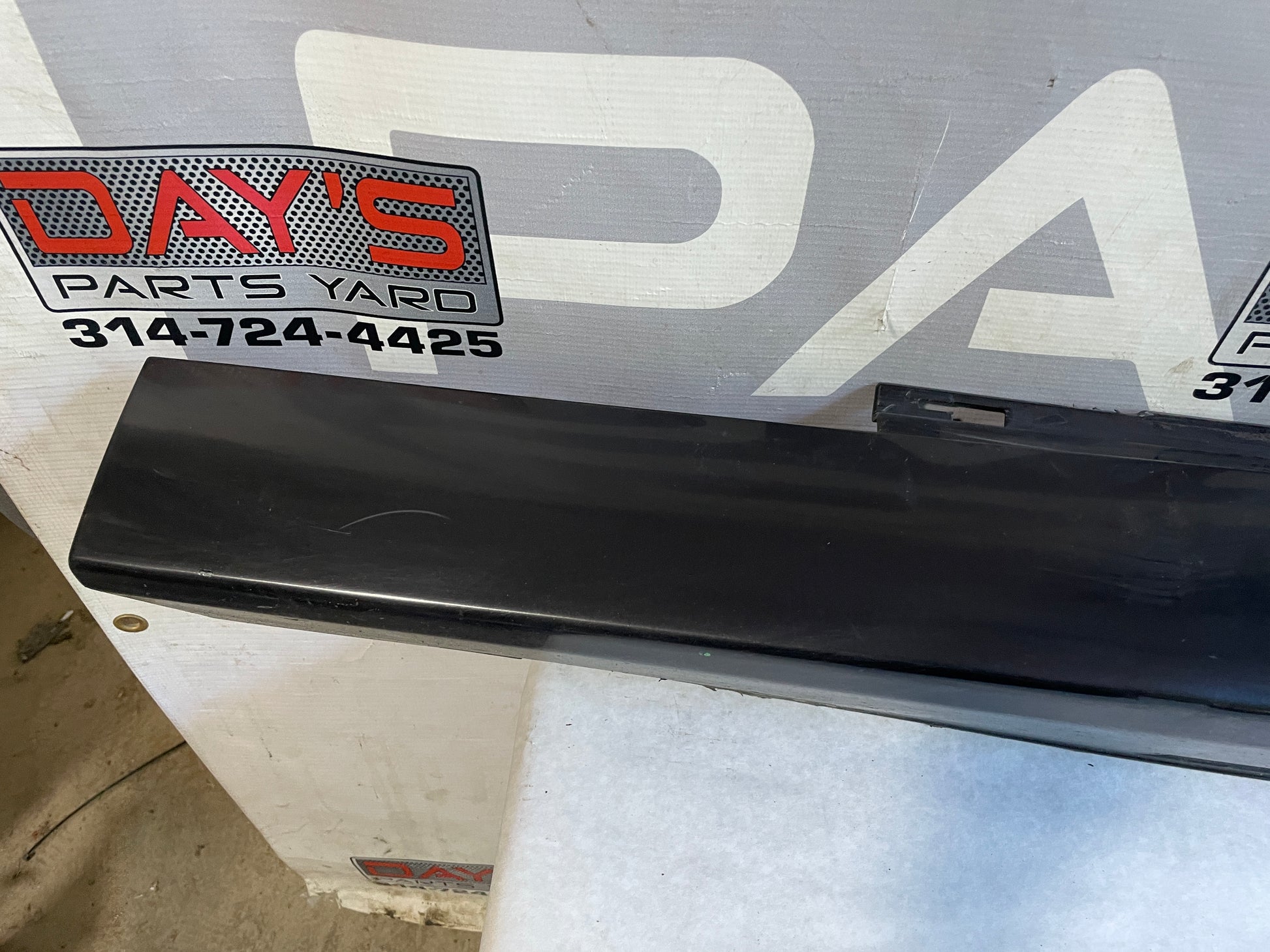 2014 Chevy SS Sedan LH Driver Rocker Molding Panel OEM - Day's Parts Yard
