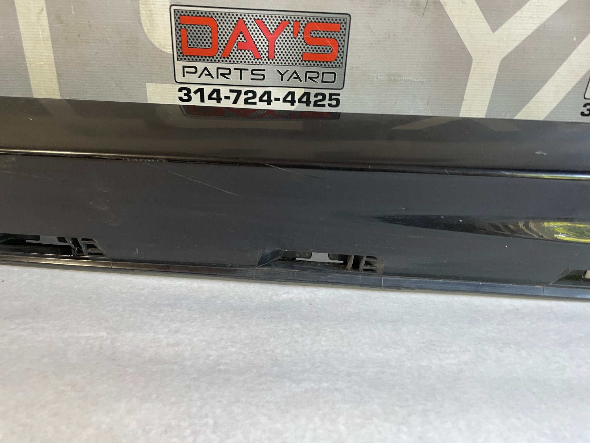 2014 Chevy SS Sedan LH Driver Rocker Molding Panel OEM - Day's Parts Yard