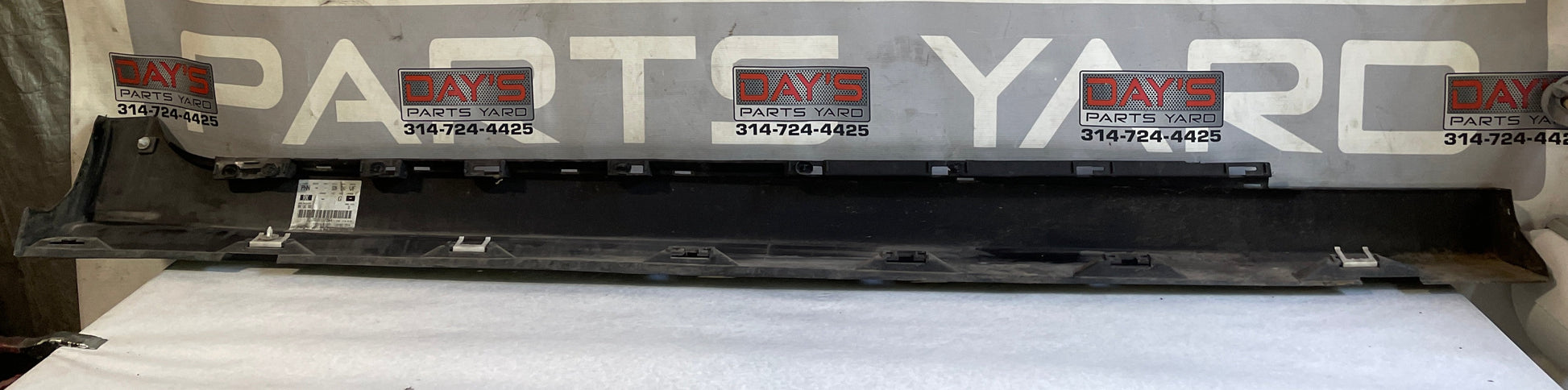 2014 Chevy SS Sedan LH Driver Rocker Molding Panel OEM - Day's Parts Yard