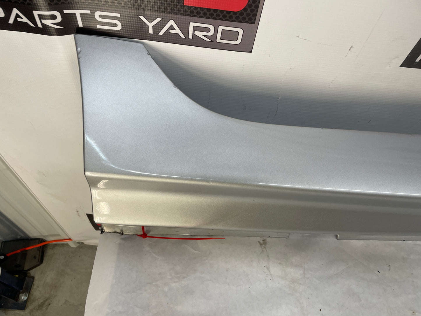 2015 Chevy SS Sedan RH Passenger Rocker Molding Side Skirt Panel Trim Silver OEM