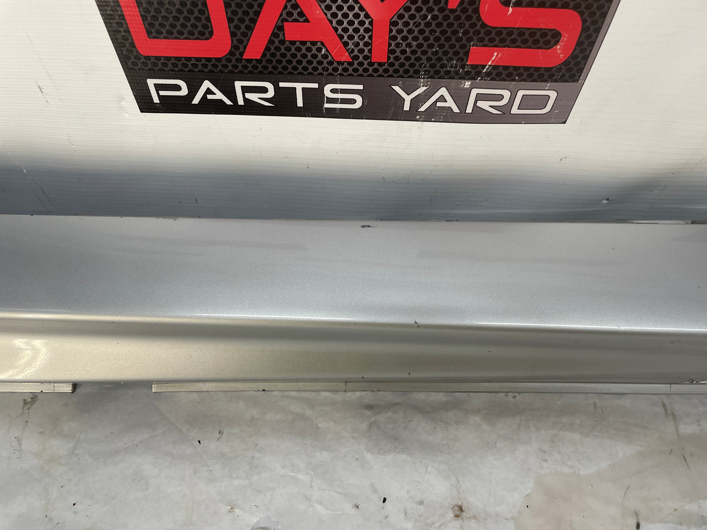 2015 Chevy SS Sedan RH Passenger Rocker Molding Side Skirt Panel Trim Silver OEM