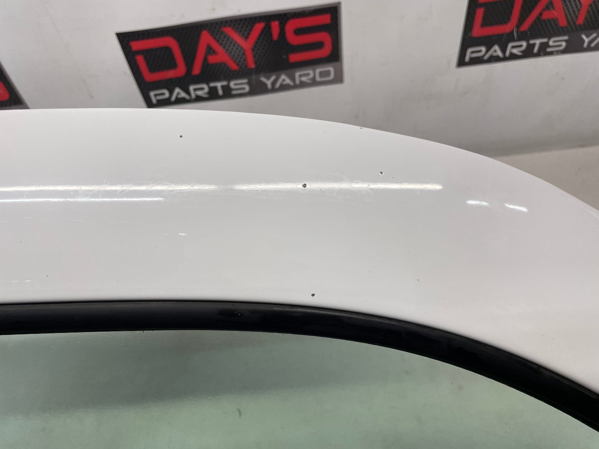 2004 Chevy Silverado 2500HD RH Passenger Front Exterior Door White OEM - Day's Parts Yard