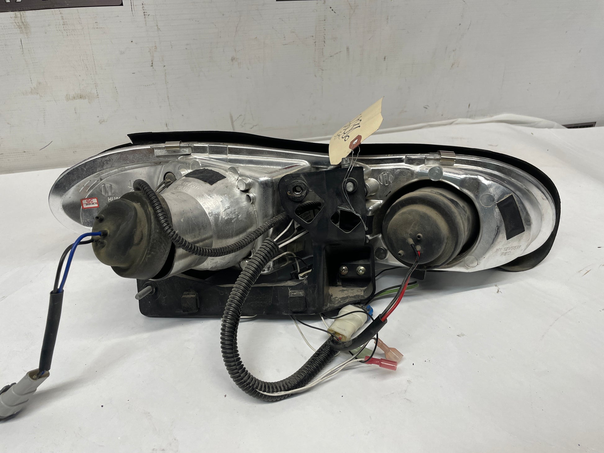 1999 Chevy Camaro Z28 RH & LH Headlights Head Light Lamps Aftermarket Assembly - Day's Parts Yard