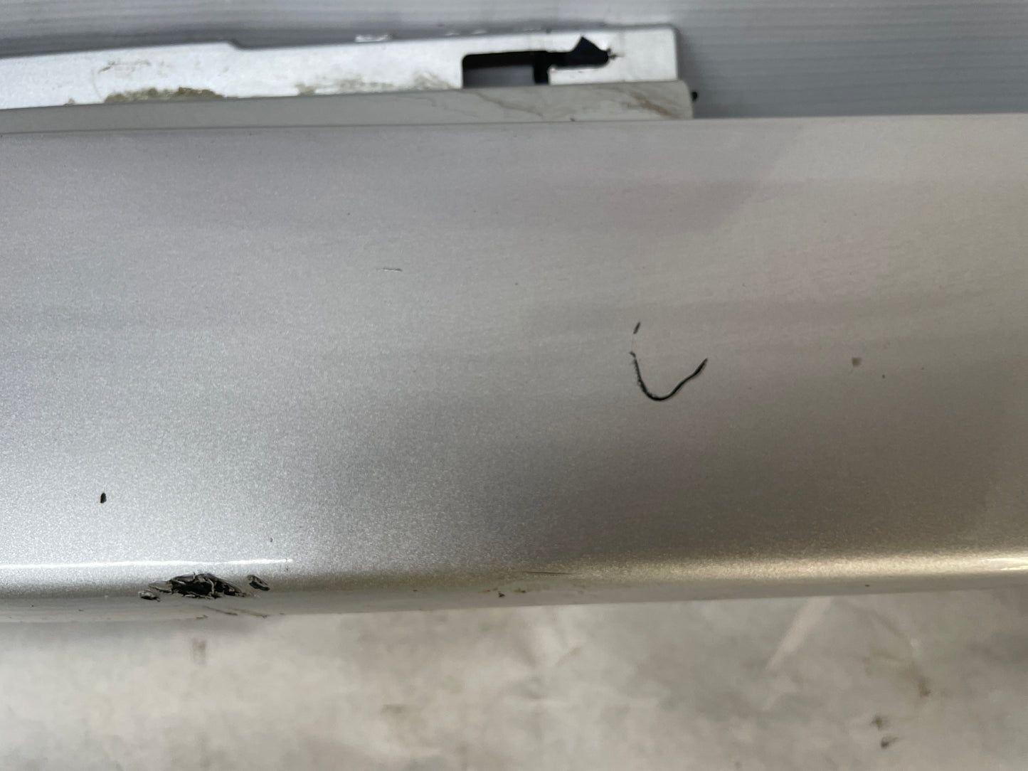 2015 Chevy SS Sedan RH Passenger Rocker Molding Side Skirt Panel Trim Silver OEM