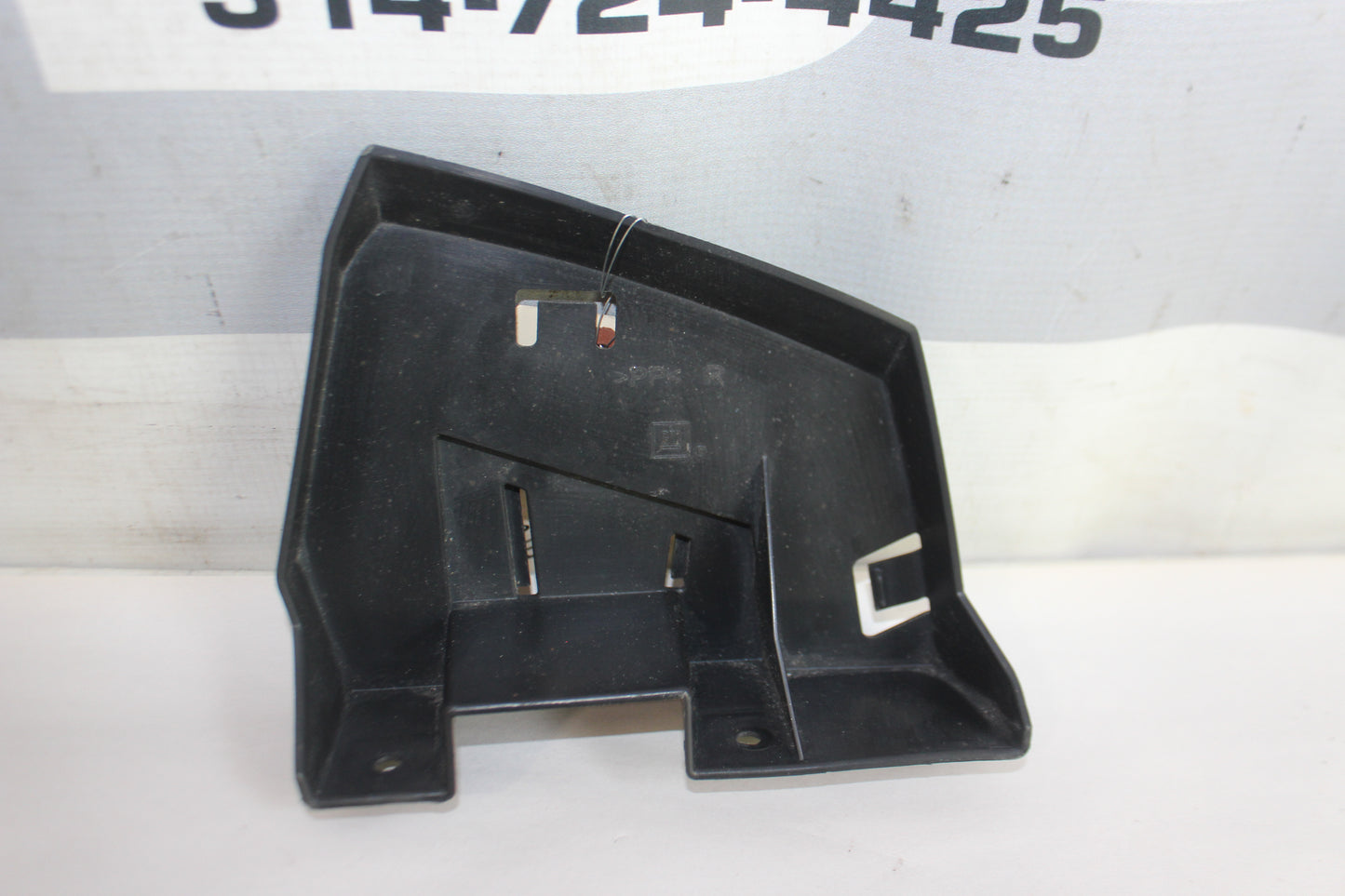 2019 Chevy Tahoe K1500 Premier RH Passenger Tail Light Bracket OEM - Day's Parts Yard