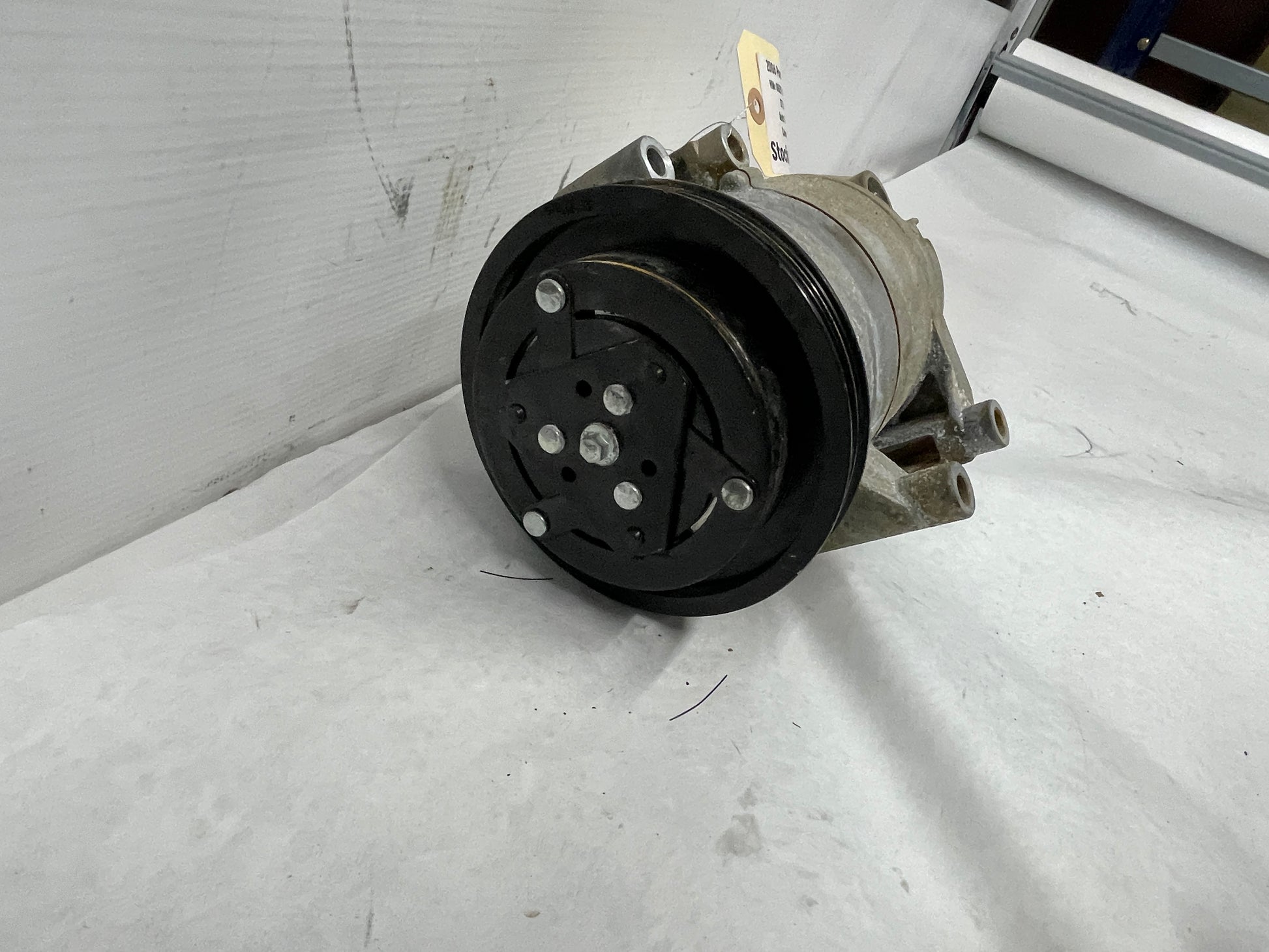 2006 Pontiac GTO A/C AC Air Conditioner Compressor OEM - Day's Parts Yard