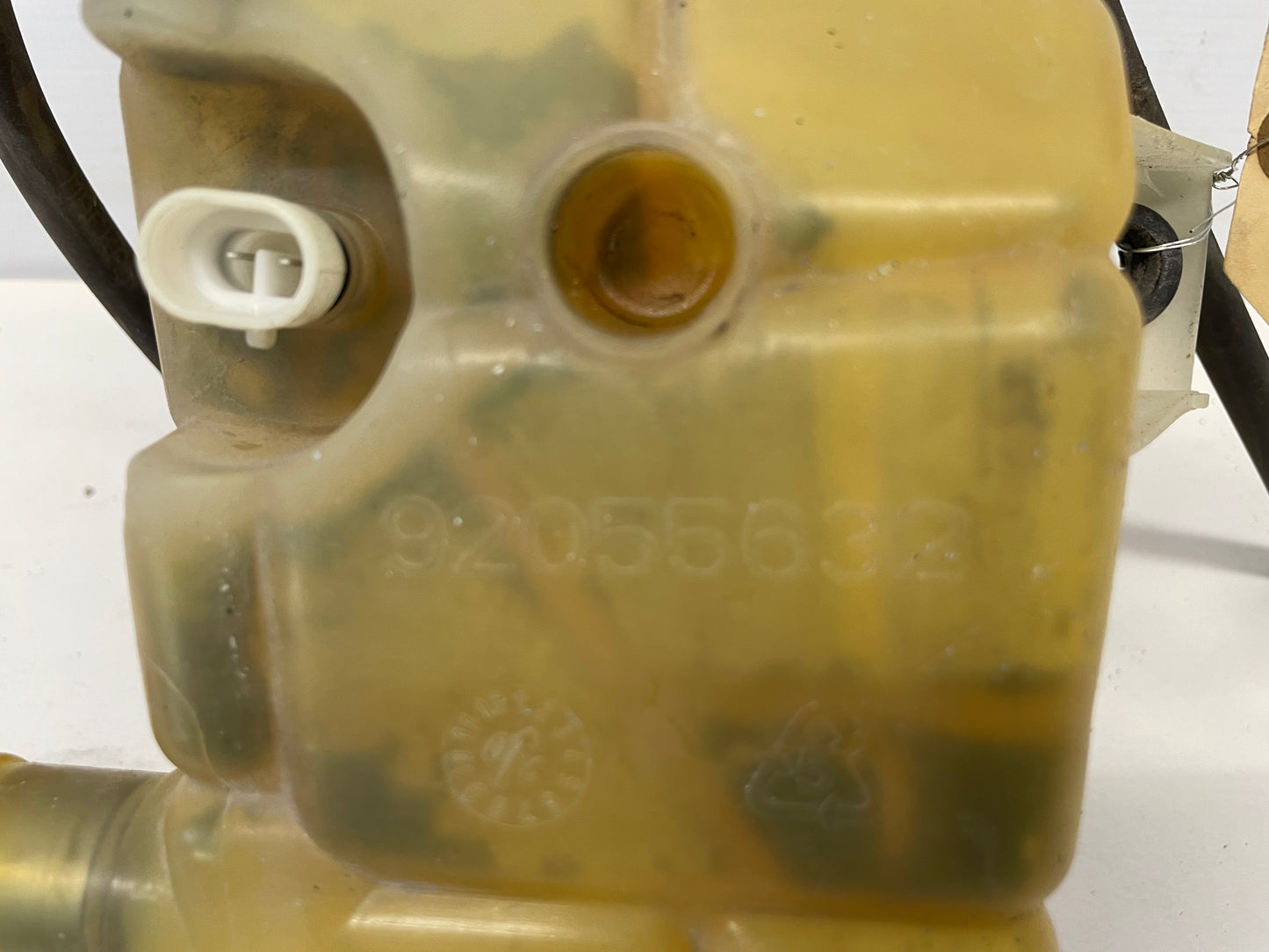 2004 Pontiac GTO Coolant Over Flow Tank Reservoir Bottle w/ Hoses OEM - Day's Parts Yard