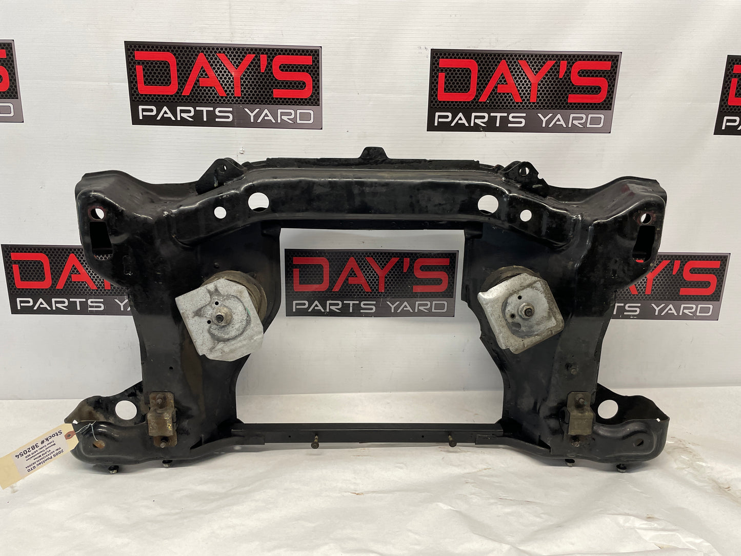 2005 Pontiac GTO Front Suspension Engine Cradle K Member Sub Frame OEM