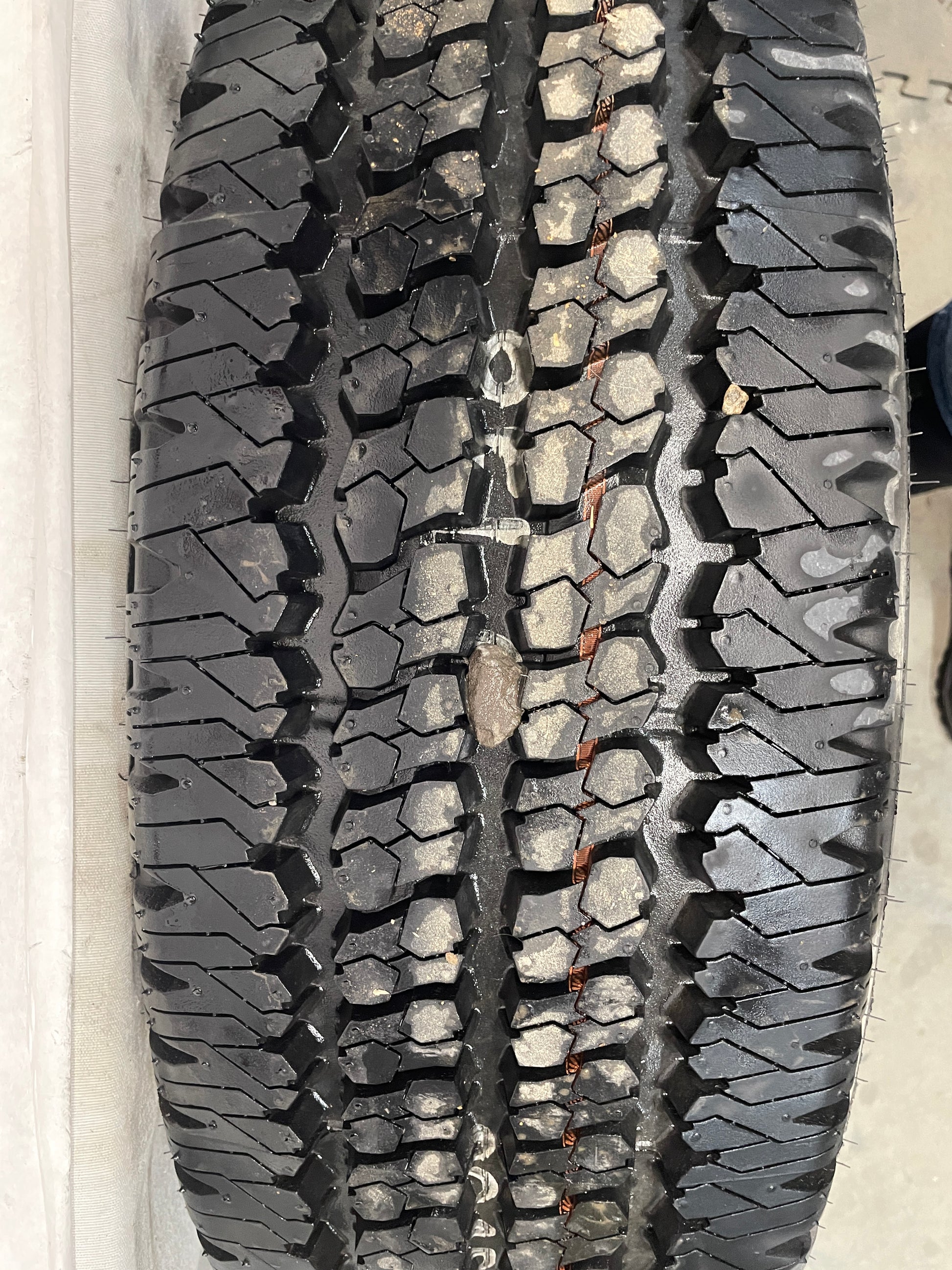 2009 GMC Sierra 2500HD SLT Spare Wheel & Tire OEM - Day's Parts Yard