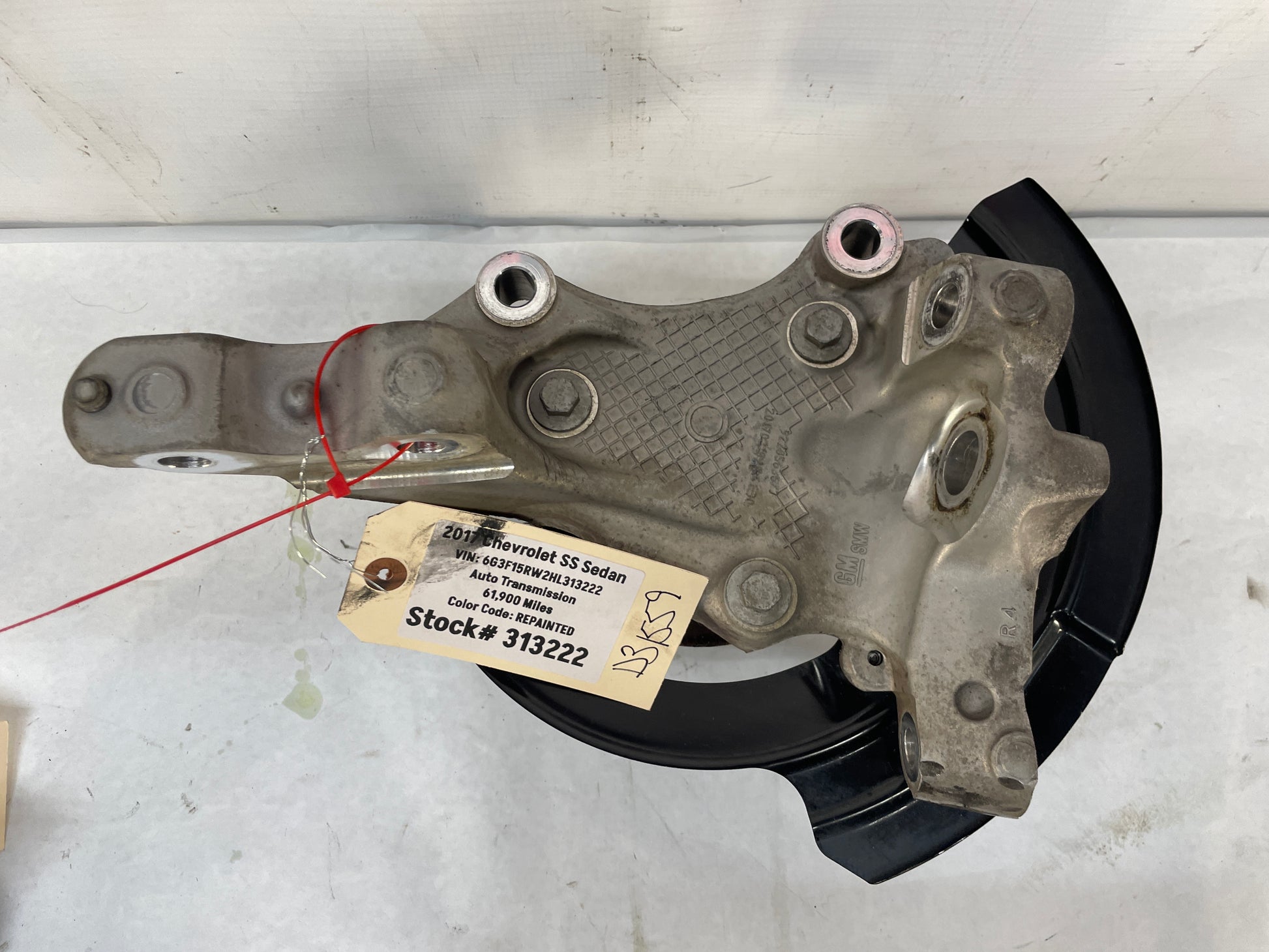 2017 Chevy SS Sedan RH Passenger Front Suspension Hub Knuckle Spindle Wheel Bearing Assembly OEM - Day's Parts Yard
