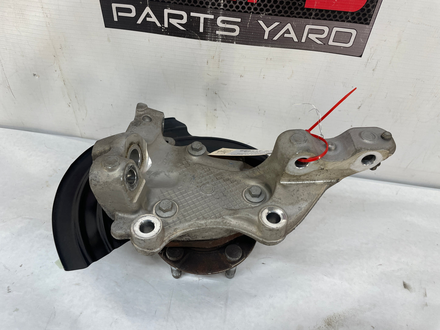 2017 Chevy SS Sedan RH Passenger Front Suspension Hub Knuckle Spindle Wheel Bearing Assembly OEM - Day's Parts Yard
