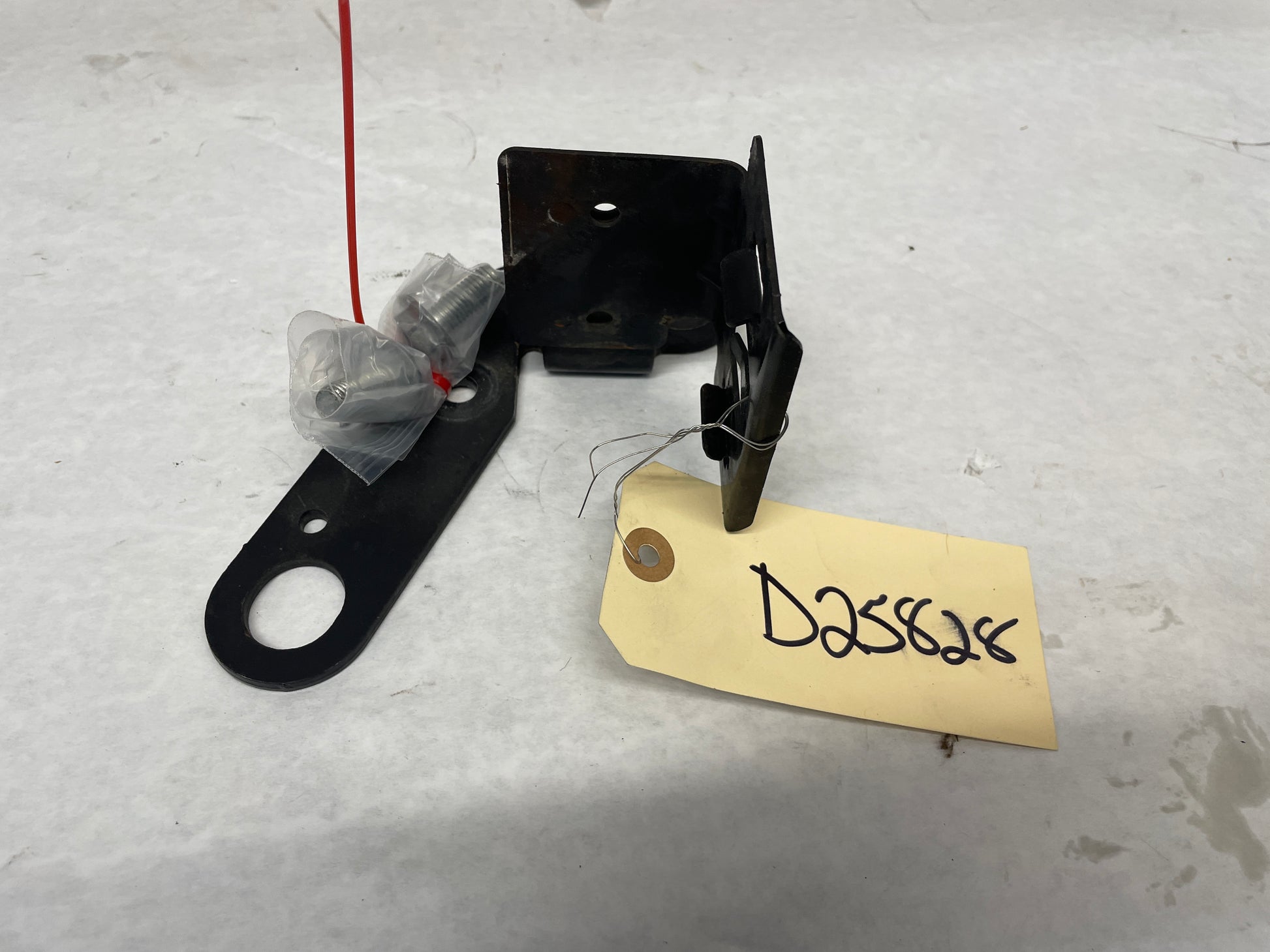 2004 Pontiac GTO Power Steering Reservoir Bottle Bracket OEM - Day's Parts Yard
