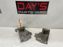2005 Pontiac GTO RH & LH Engine Motor Mount Bracket Stands OEM - Day's Parts Yard