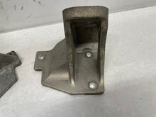 2005 Pontiac GTO RH & LH Engine Motor Mount Bracket Stands OEM - Day's Parts Yard
