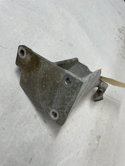 2005 Pontiac GTO RH & LH Engine Motor Mount Bracket Stands OEM - Day's Parts Yard